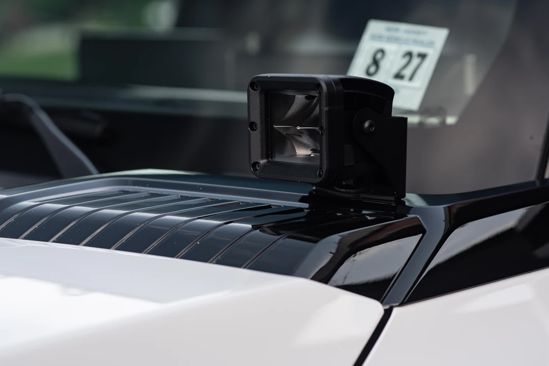 2022 GMC Hummer EV - Image 15 of 31