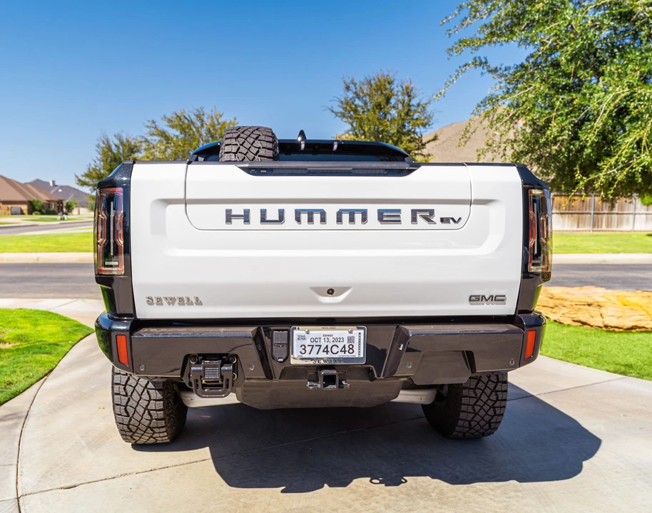 2022 GMC Hummer EV - Image 14 of 31