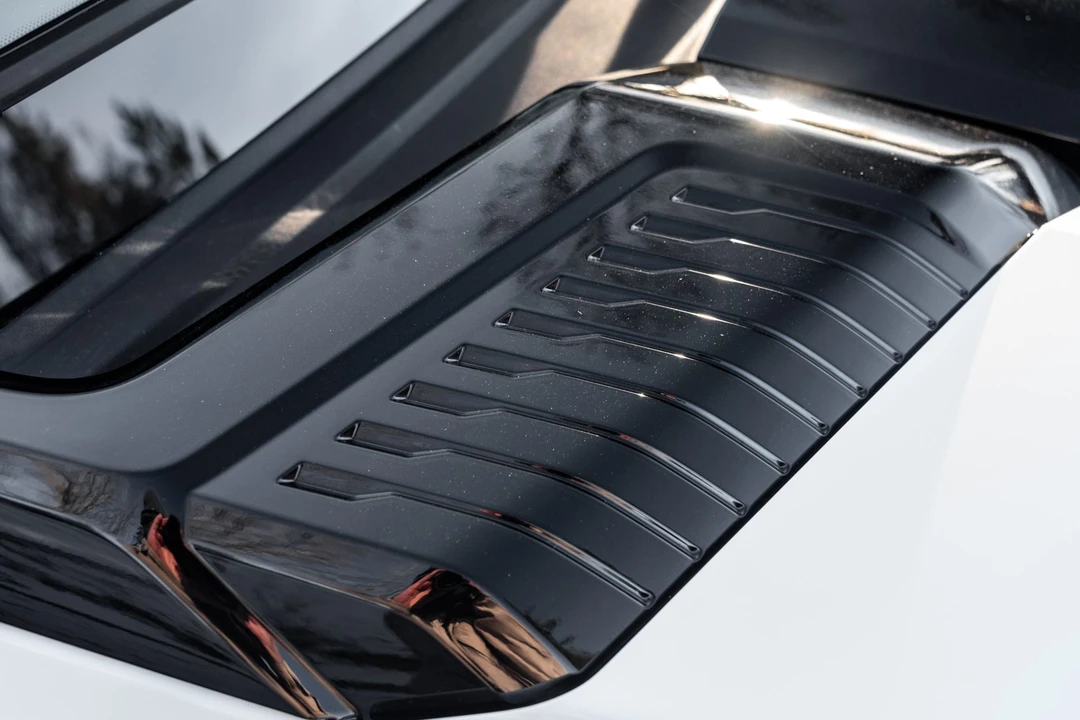 2022 GMC Hummer EV - Image 25 of 31
