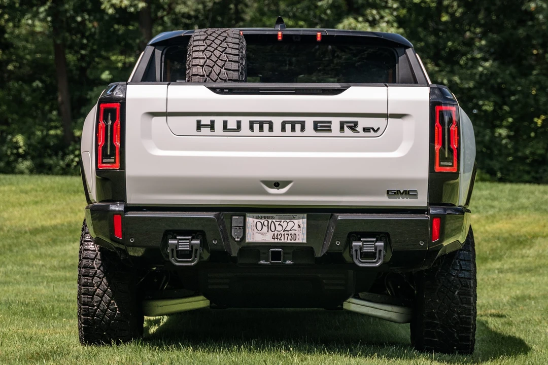 2022 GMC Hummer EV - Image 5 of 31