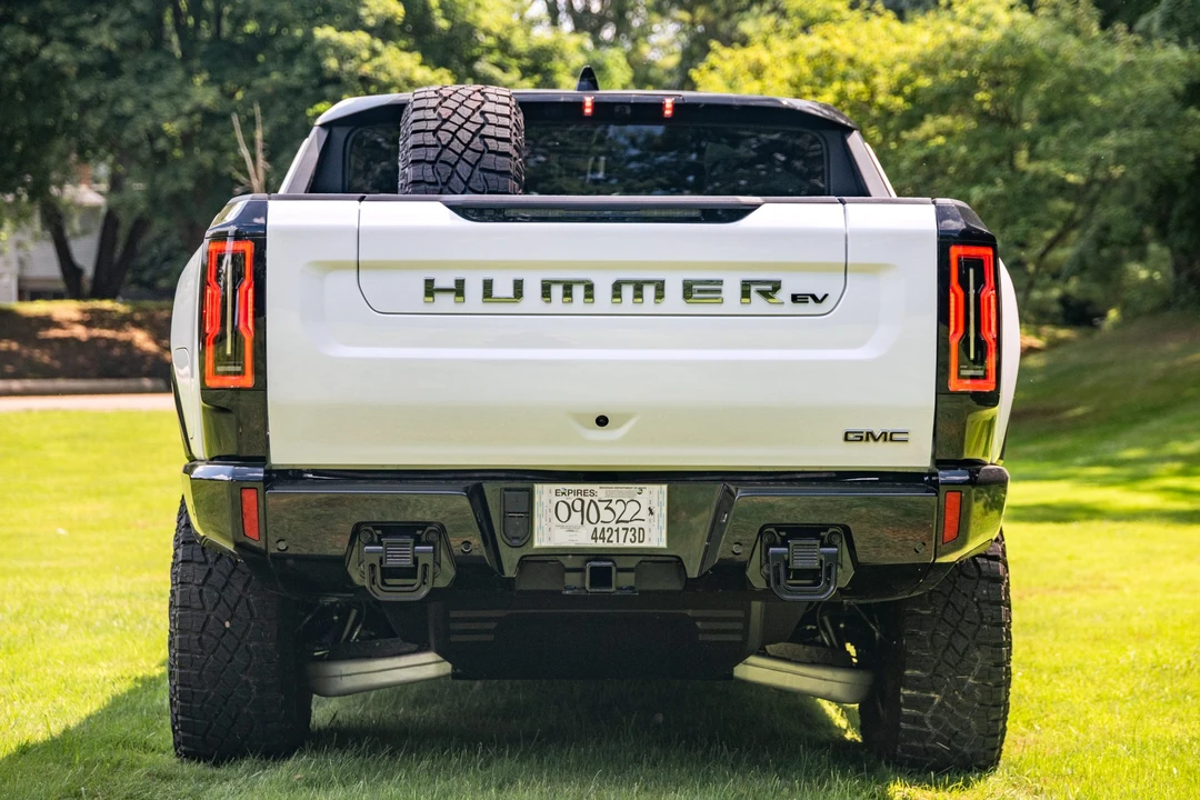 2022 GMC Hummer EV - Image 6 of 31