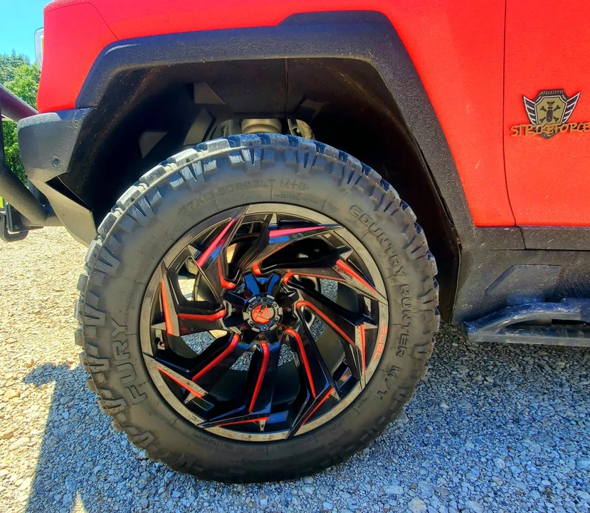 2022 GMC Hummer EV - Image 30 of 31