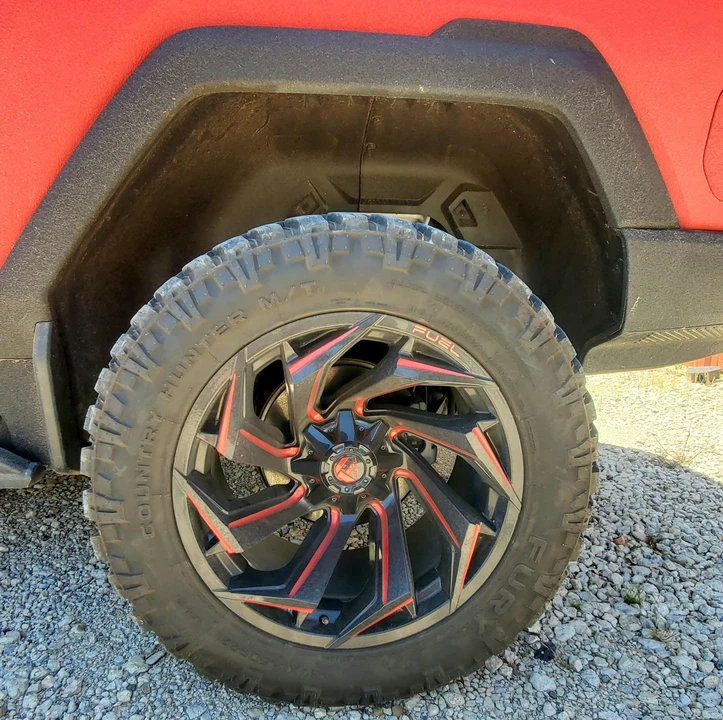 2022 GMC Hummer EV - Image 31 of 31