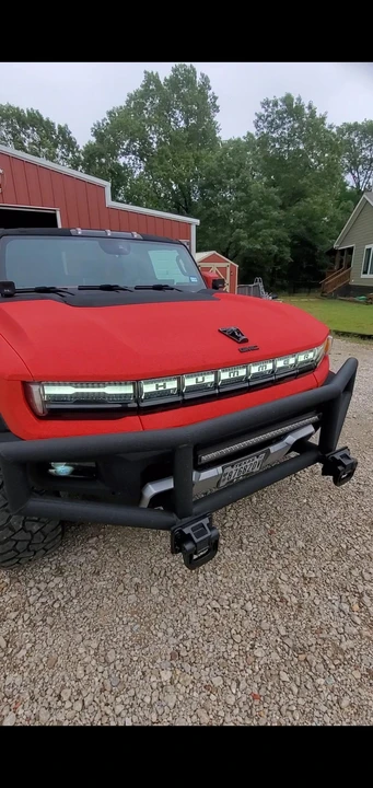 2022 GMC Hummer EV - Image 22 of 31
