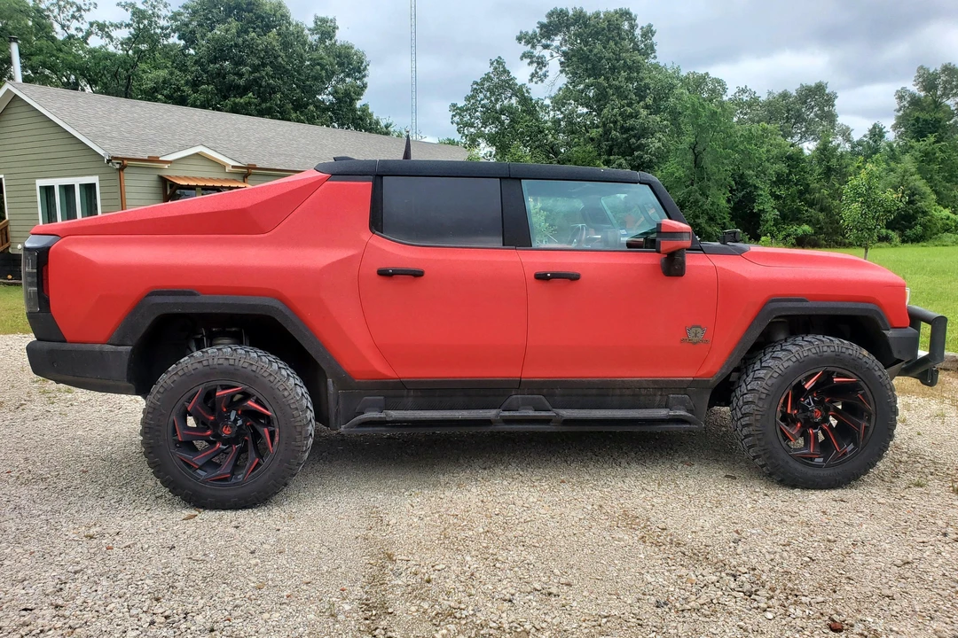 2022 GMC Hummer EV - Image 3 of 31