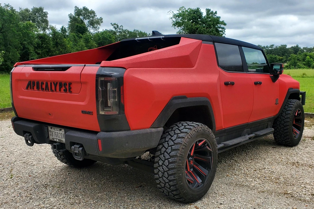 2022 GMC Hummer EV - Image 4 of 31
