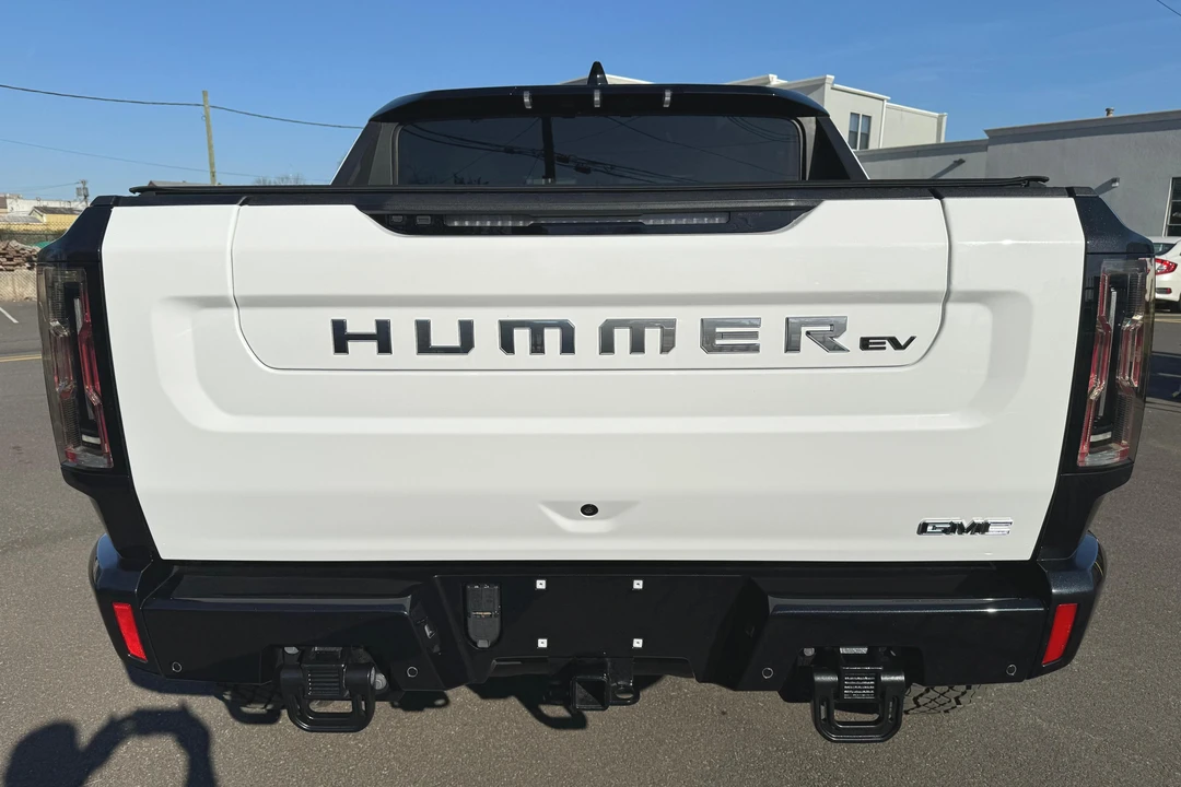 2022 GMC Hummer EV - Image 5 of 31