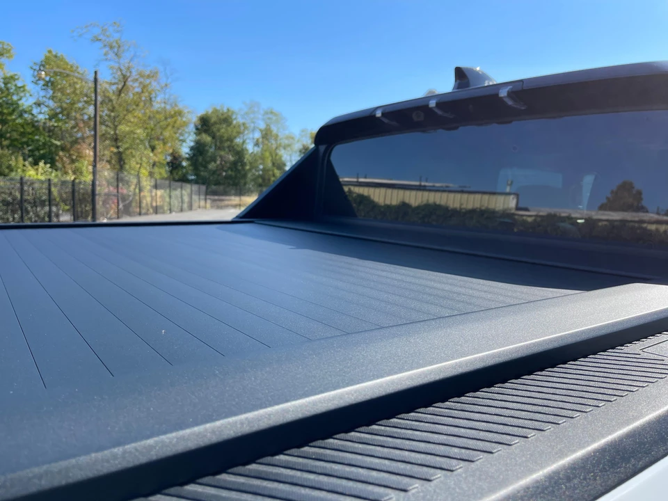 2022 GMC Hummer EV - Image 14 of 31