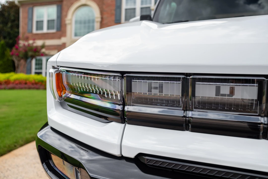 2022 GMC Hummer EV - Image 14 of 31