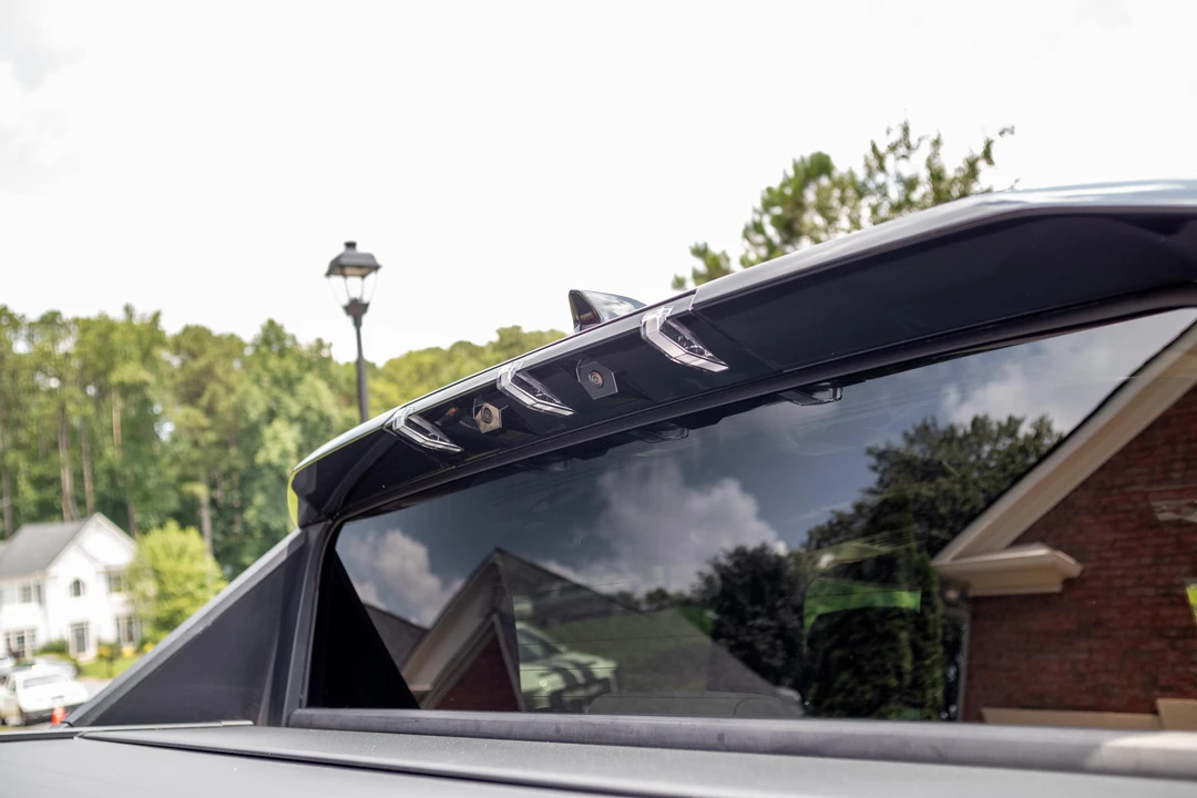 2022 GMC Hummer EV - Image 27 of 31