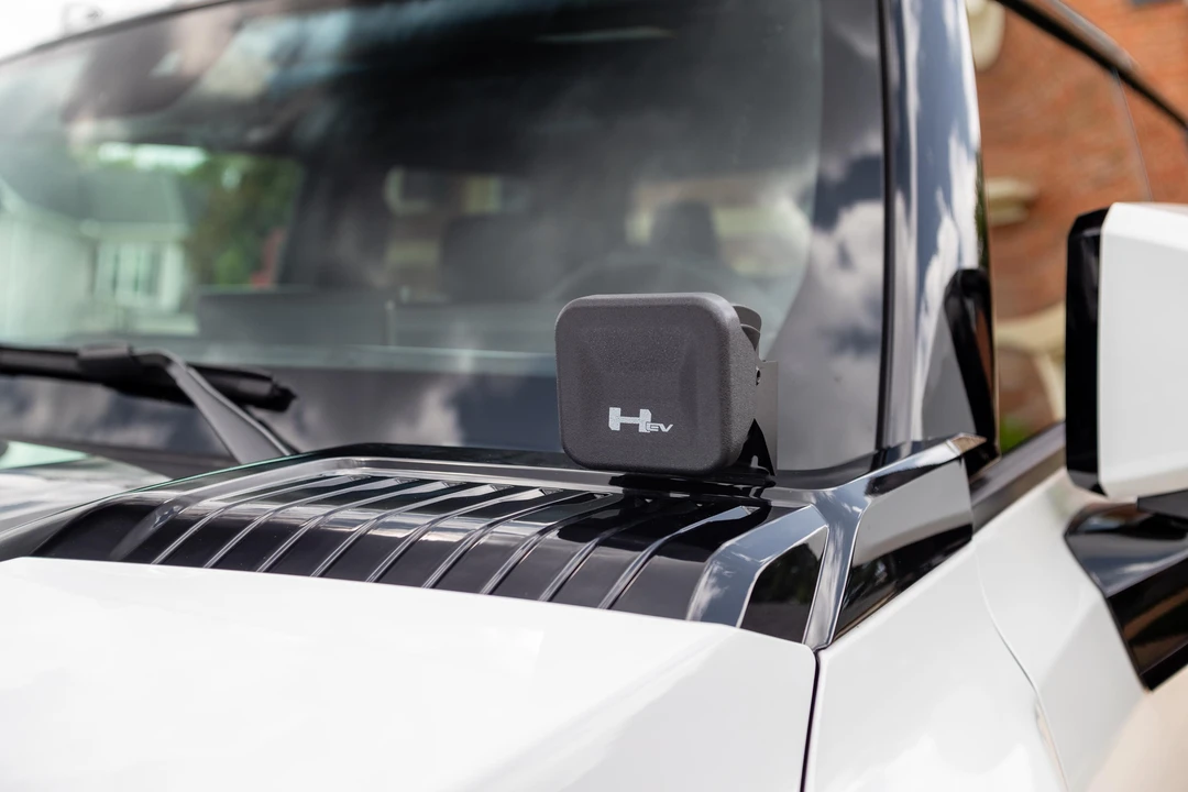 2022 GMC Hummer EV - Image 20 of 31