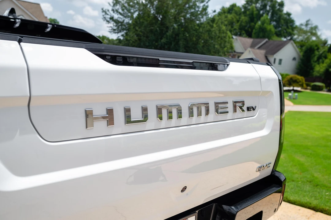 2022 GMC Hummer EV - Image 31 of 31