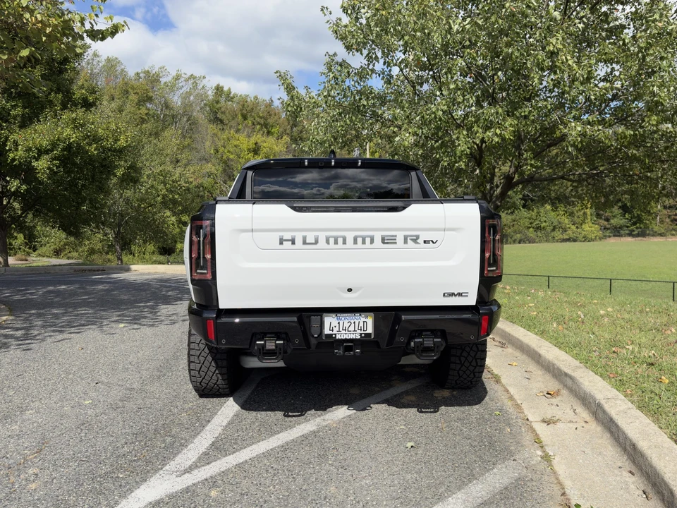 2022 GMC Hummer EV - Image 15 of 31