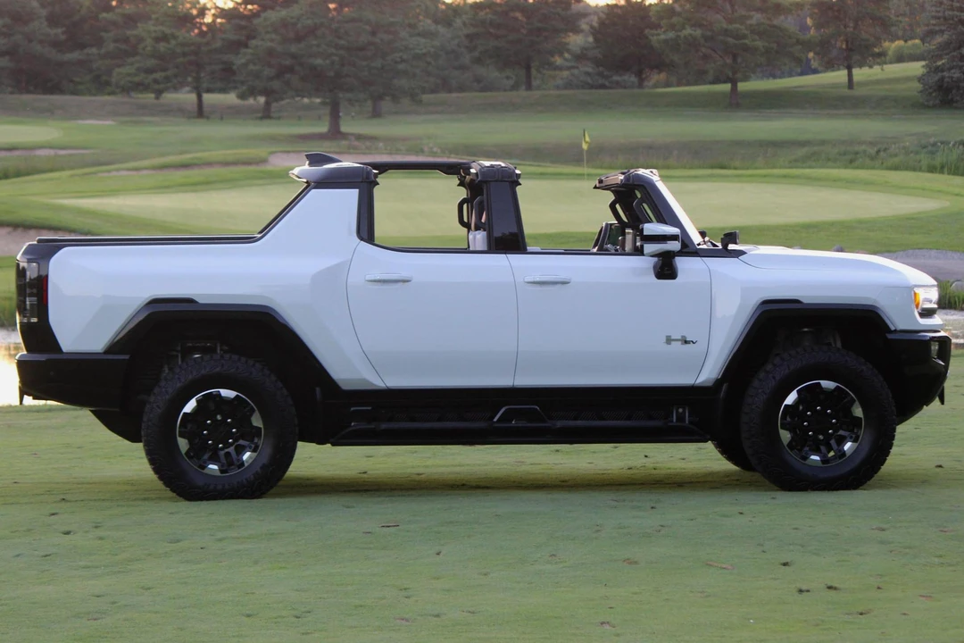 2022 GMC Hummer EV - Image 3 of 6