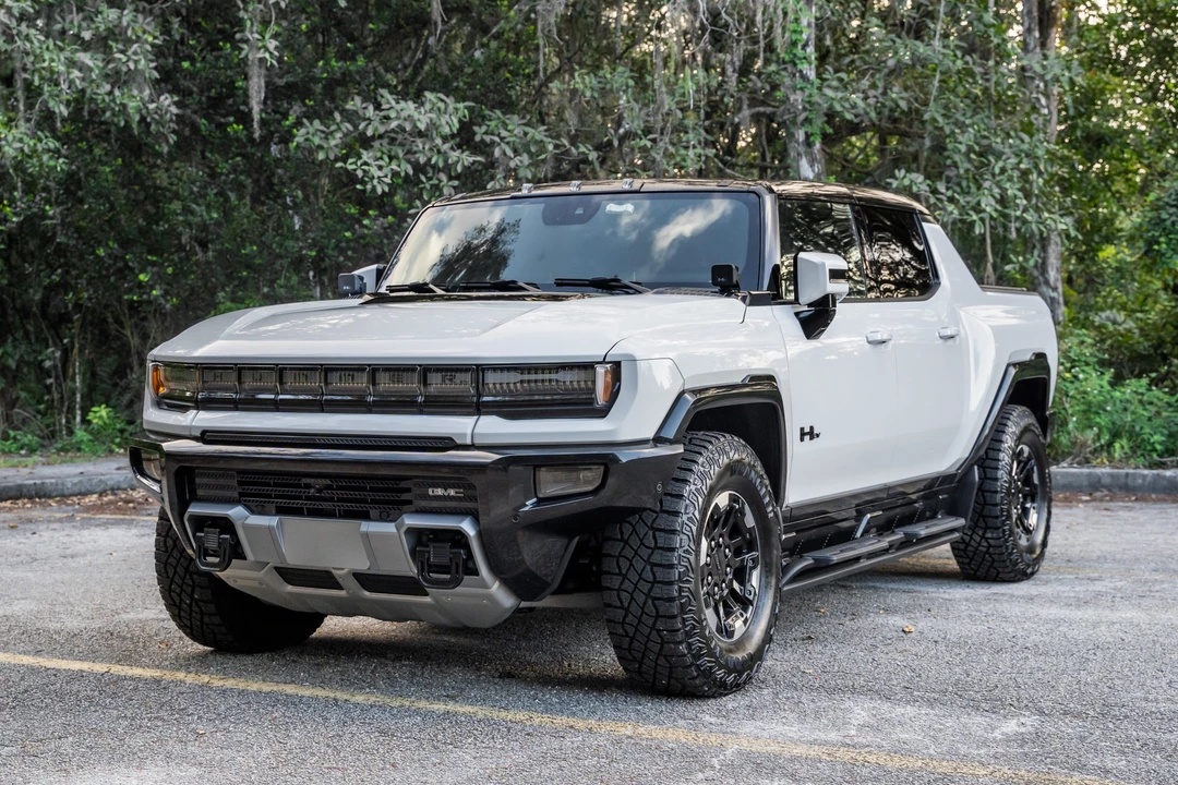 2022 GMC Hummer EV - Image 2 of 31