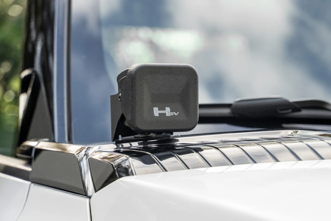 2022 GMC Hummer EV - Image 27 of 31