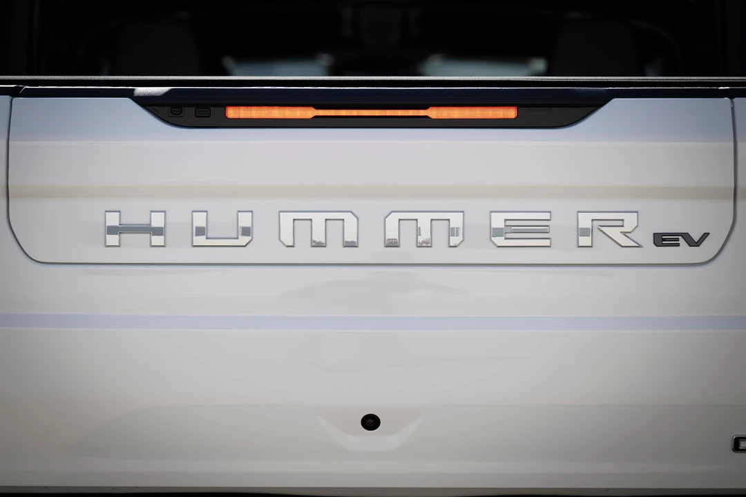 2022 GMC Hummer EV - Image 31 of 31
