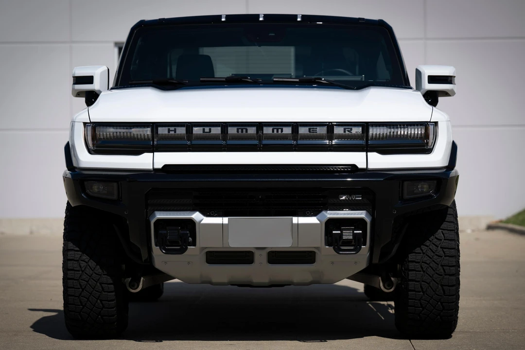 2022 GMC Hummer EV - Image 2 of 31