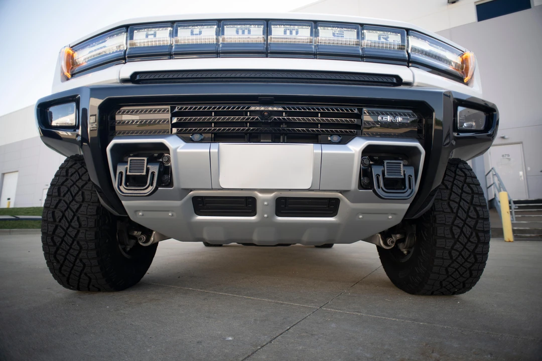 2022 GMC Hummer EV - Image 20 of 31