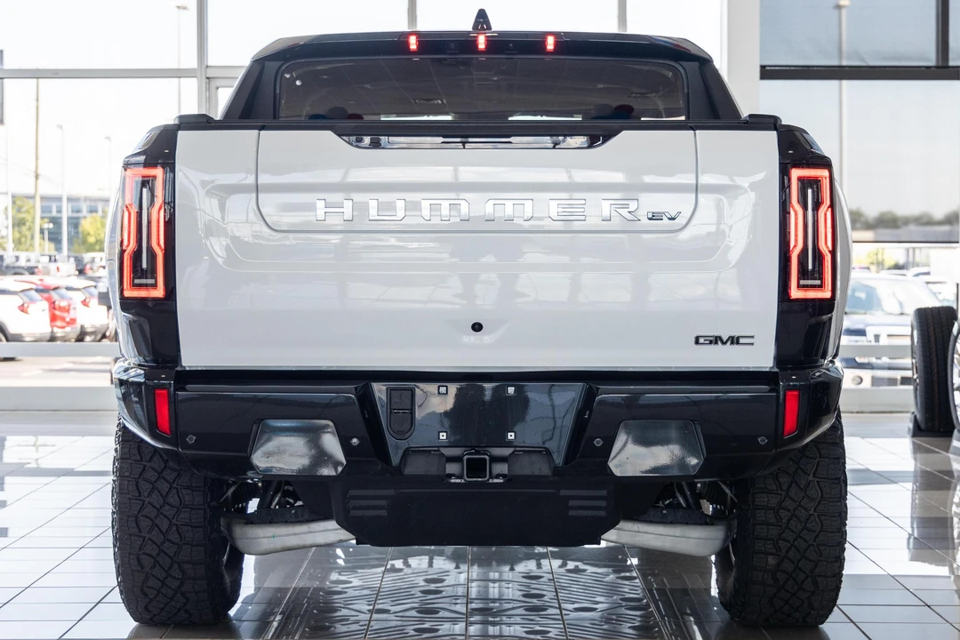 2022 GMC Hummer EV - Image 5 of 31