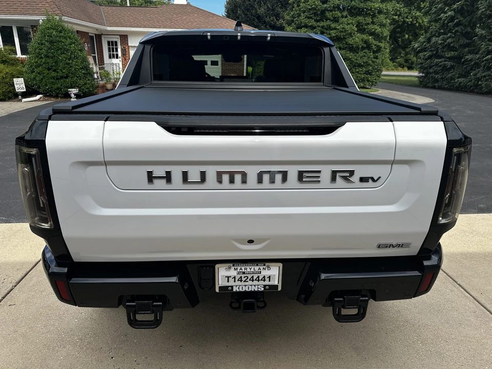 2022 GMC Hummer EV - Image 18 of 31