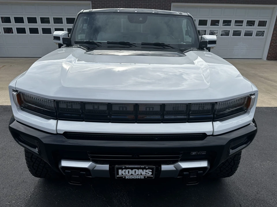 2022 GMC Hummer EV - Image 13 of 31