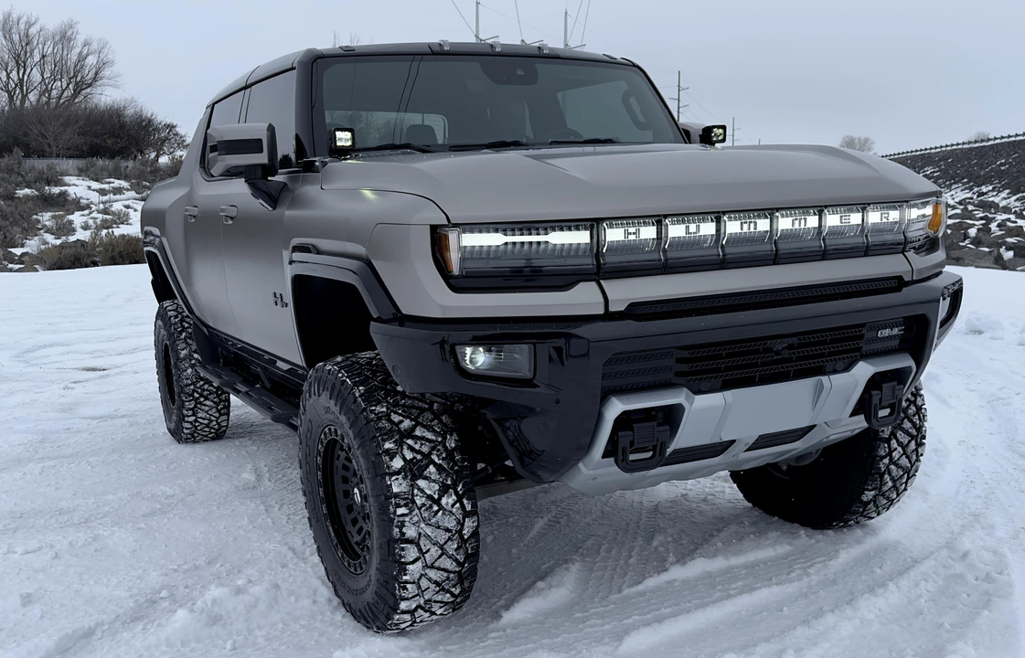 2022 GMC Hummer EV - Image 27 of 31