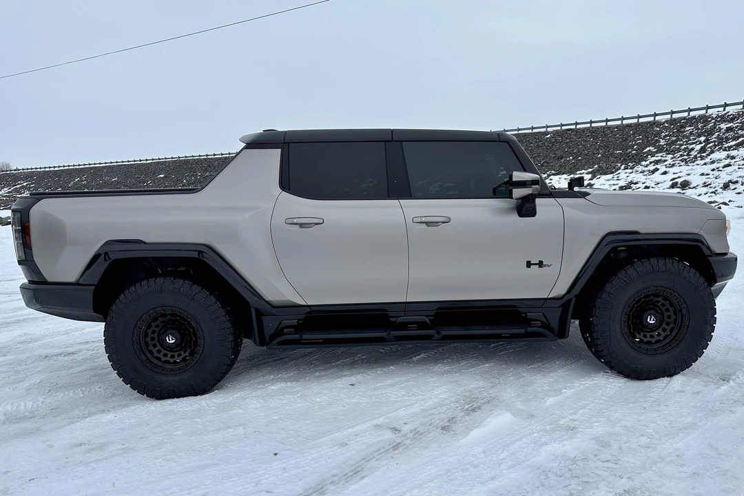 2022 GMC Hummer EV - Image 3 of 31