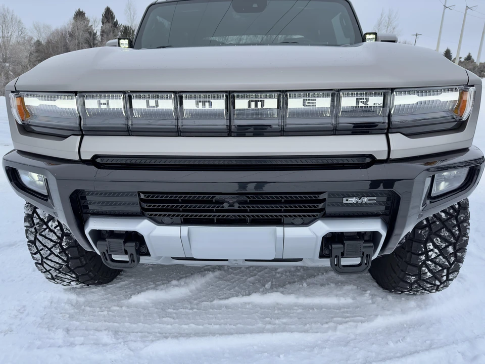 2022 GMC Hummer EV - Image 30 of 31