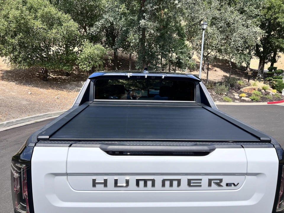2022 GMC Hummer EV - Image 18 of 31