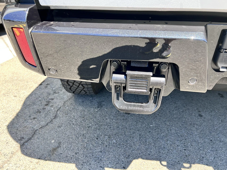 2022 GMC Hummer EV - Image 17 of 31