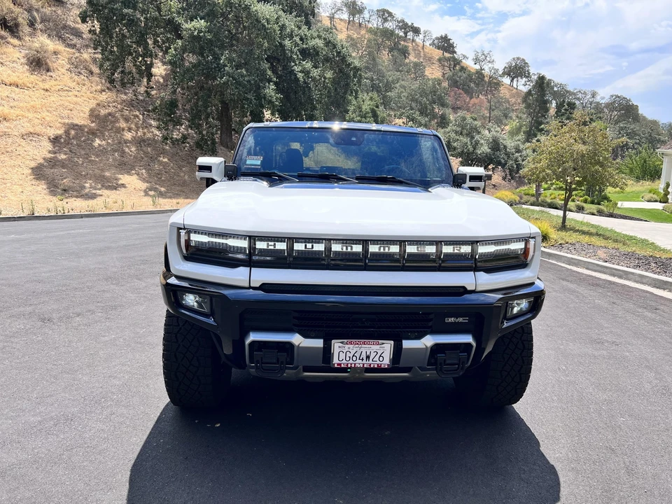 2022 GMC Hummer EV - Image 3 of 31