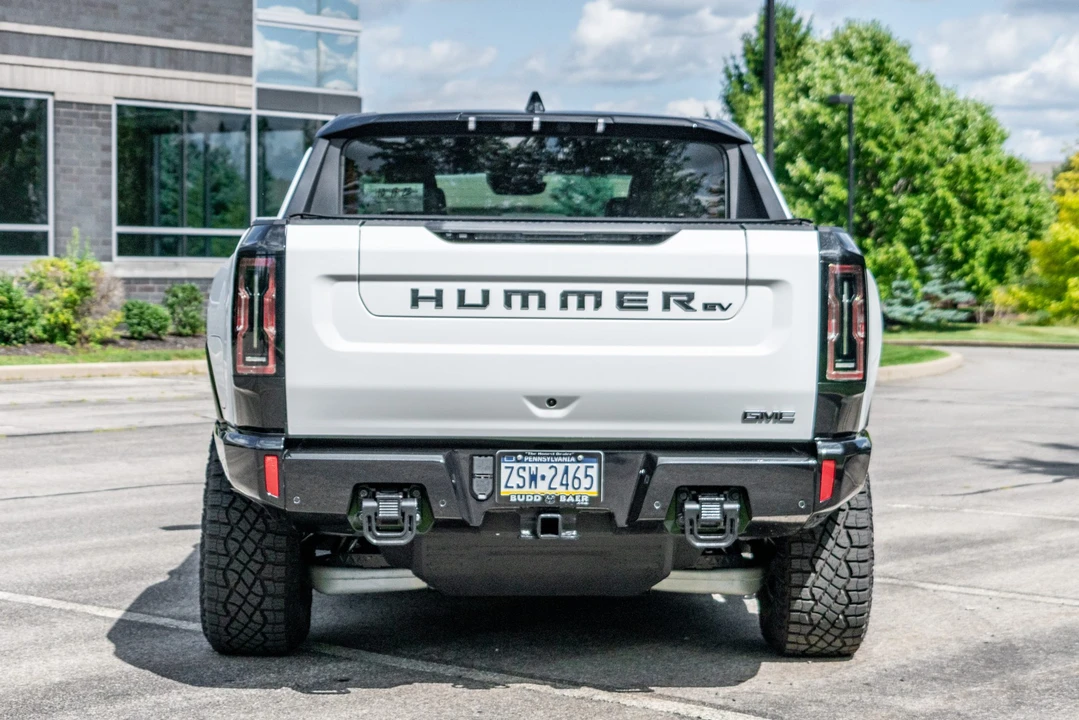 2022 GMC Hummer EV - Image 4 of 31