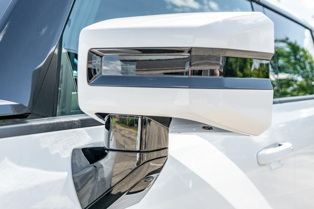 2022 GMC Hummer EV - Image 31 of 31