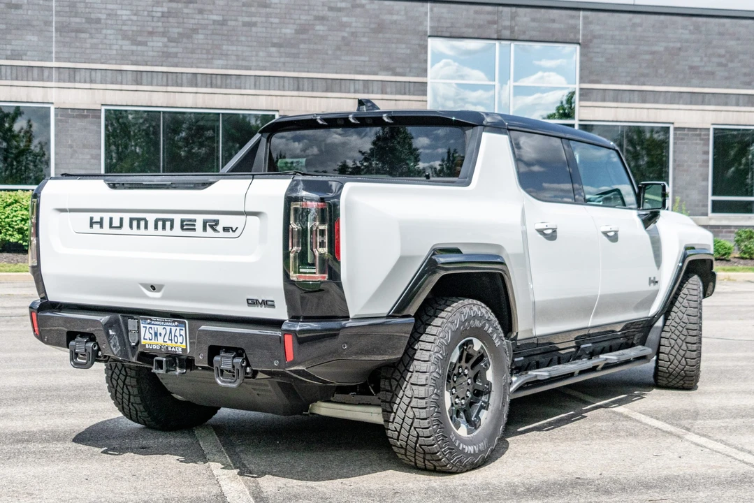2022 GMC Hummer EV - Image 3 of 31