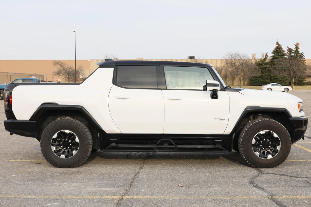 2022 GMC Hummer EV - Image 3 of 12