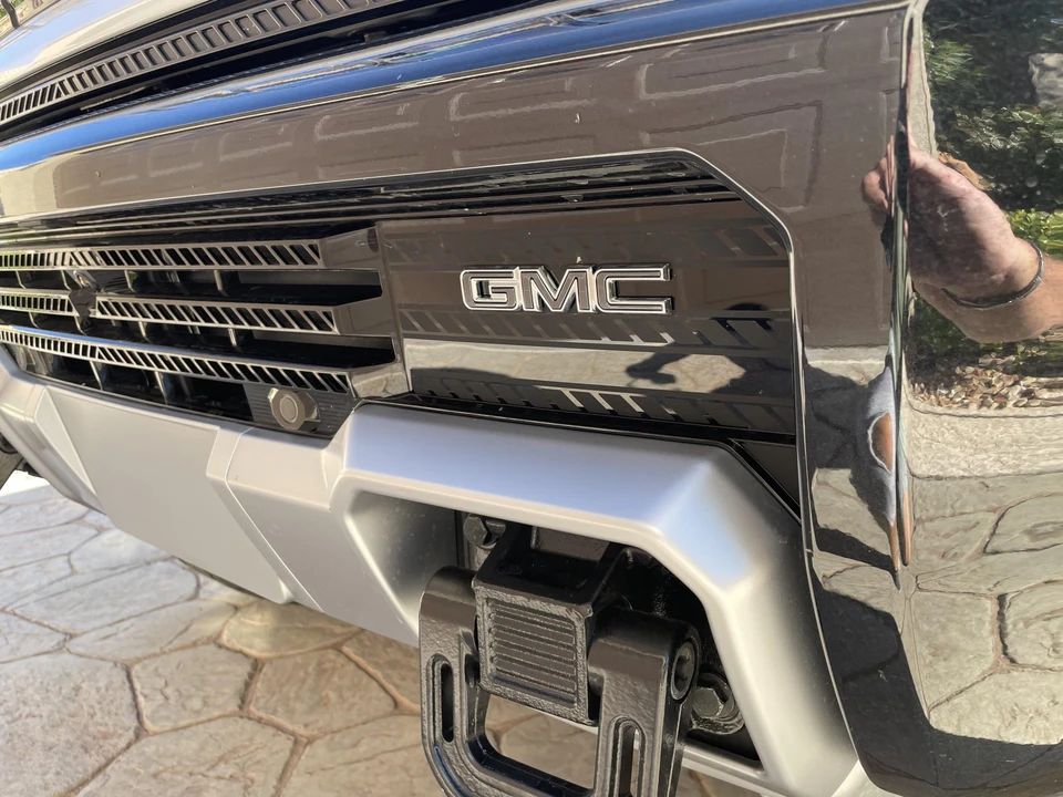 2022 GMC Hummer EV - Image 21 of 31