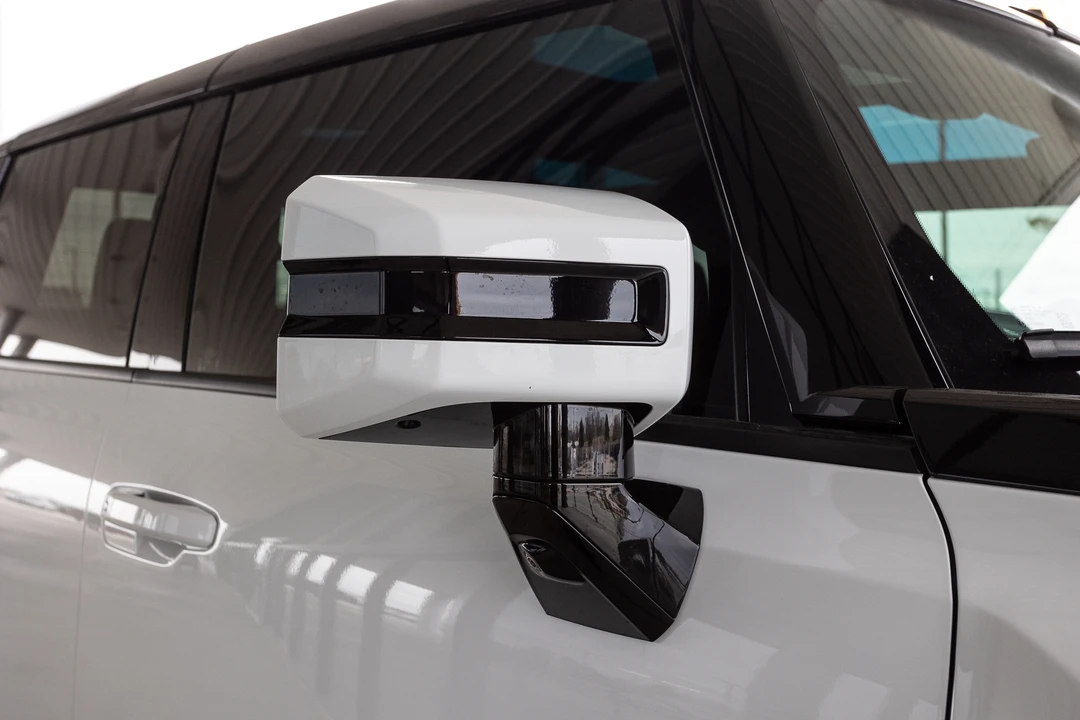 2022 GMC Hummer EV - Image 29 of 31