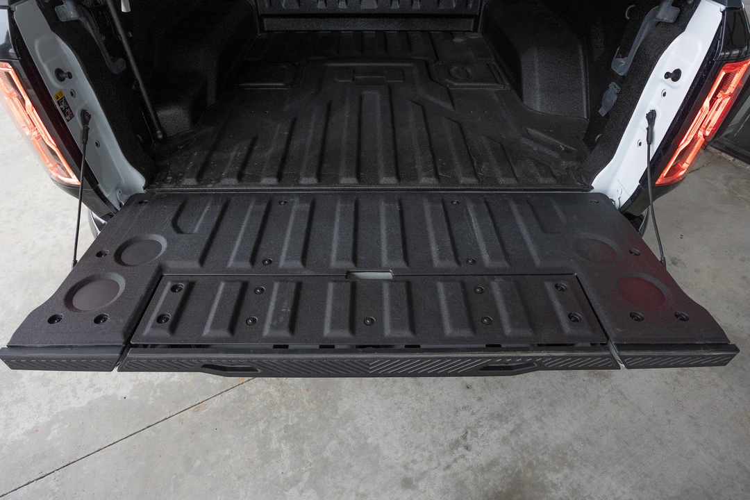 2022 GMC Hummer EV - Image 20 of 31