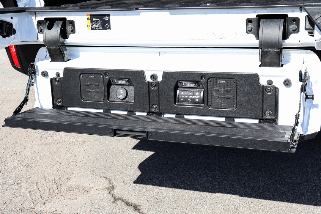 2022 GMC Hummer EV - Image 23 of 31