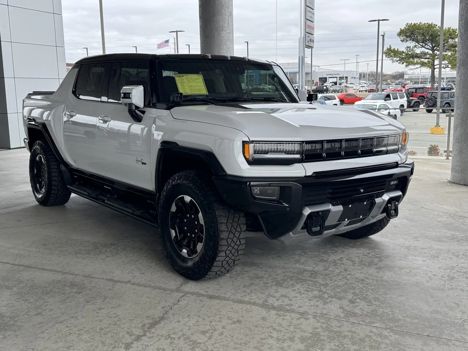 2022 GMC Hummer EV - Image 4 of 31