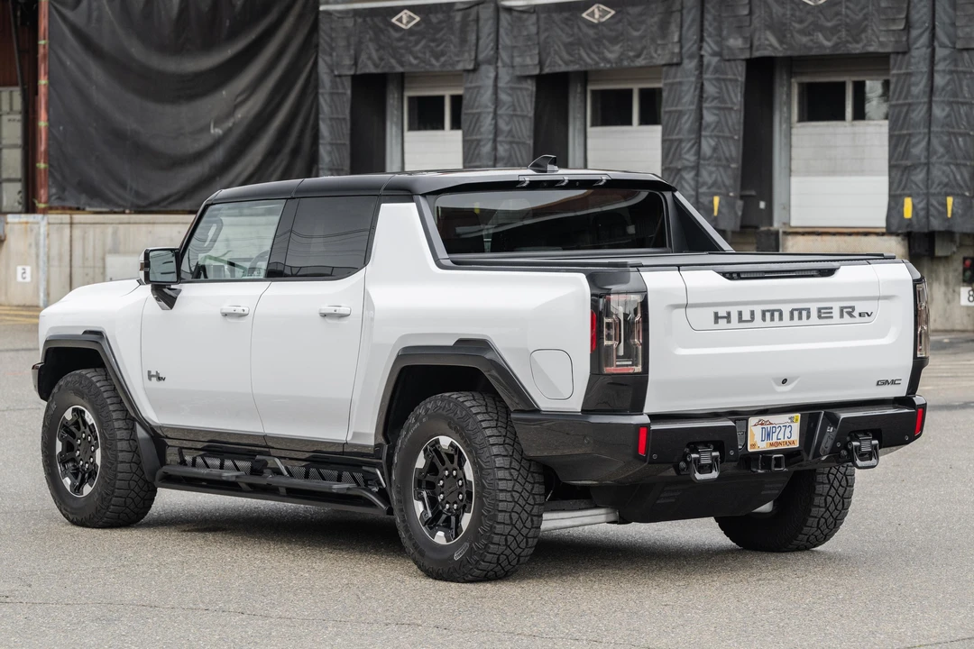 2022 GMC Hummer EV - Image 4 of 31