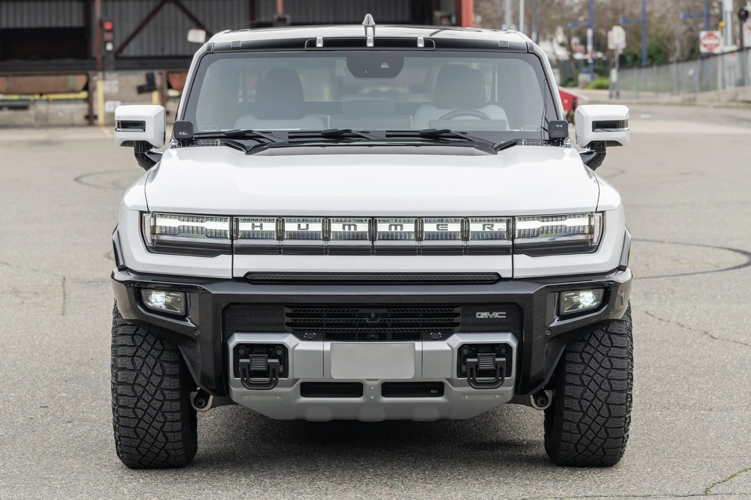 2022 GMC Hummer EV - Image 2 of 31