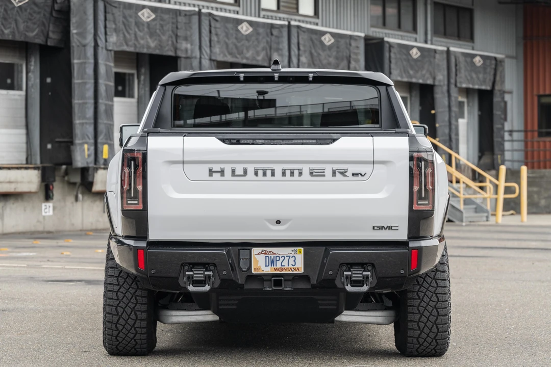 2022 GMC Hummer EV - Image 20 of 31