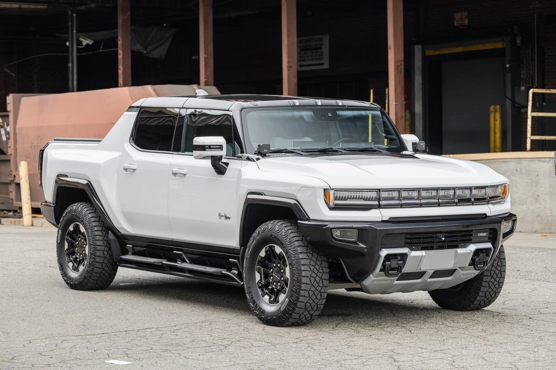 2022 GMC Hummer EV - Image 31 of 31