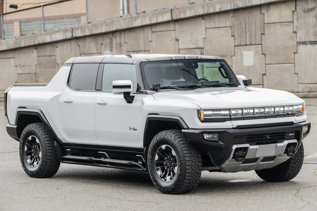 2022 GMC Hummer EV - Image 30 of 31