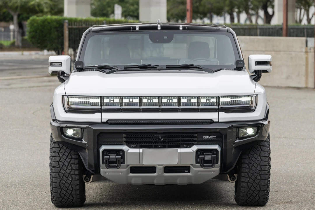 2022 GMC Hummer EV - Image 6 of 31