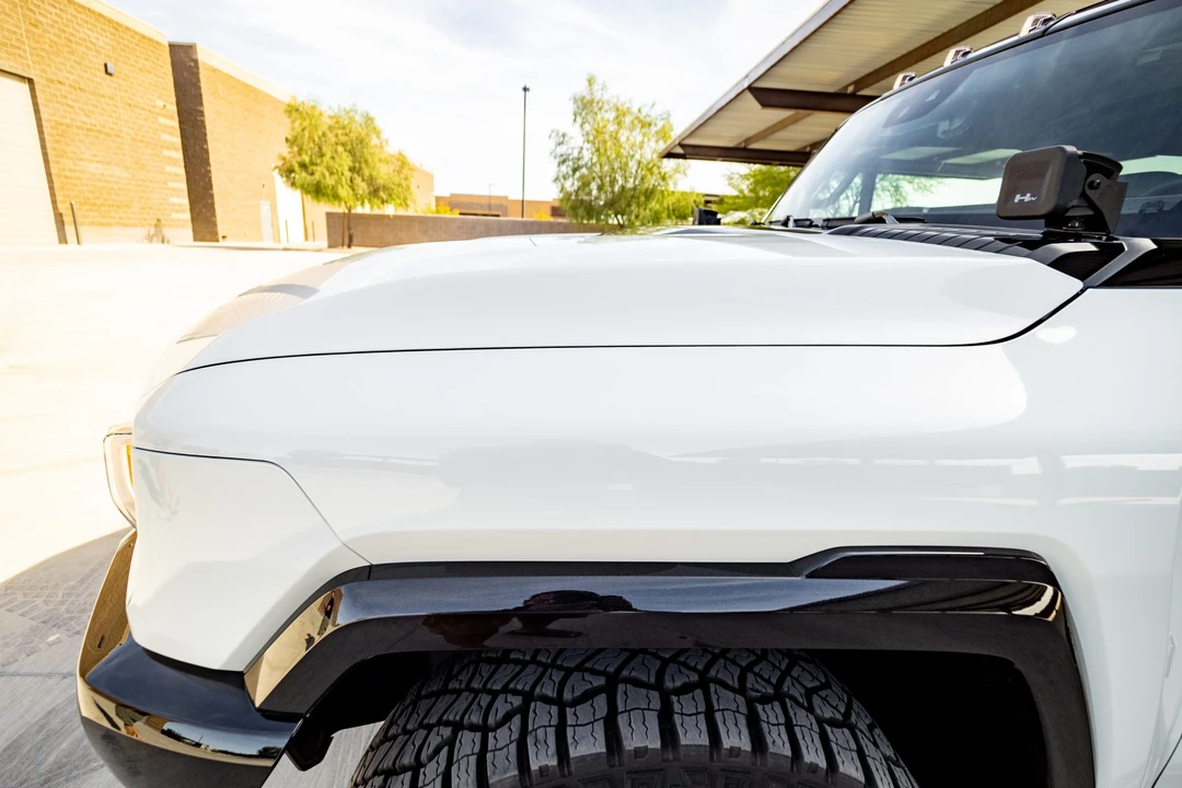 2022 GMC Hummer EV - Image 25 of 31