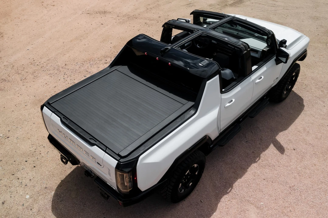 2022 GMC Hummer EV - Image 30 of 31