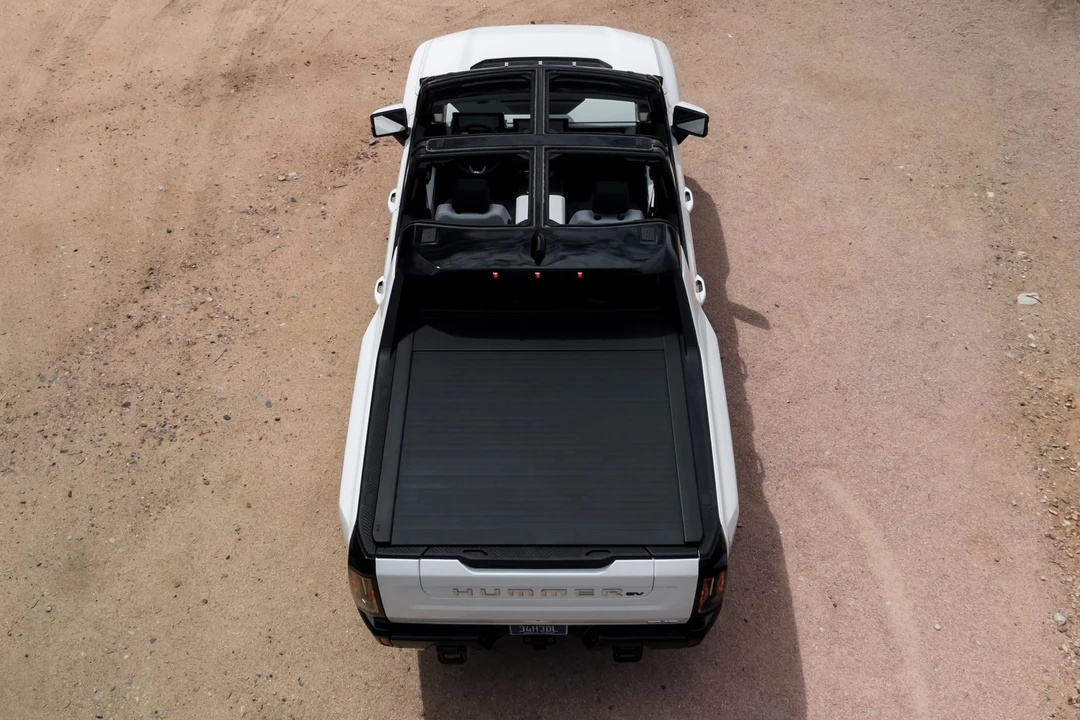 2022 GMC Hummer EV - Image 29 of 31